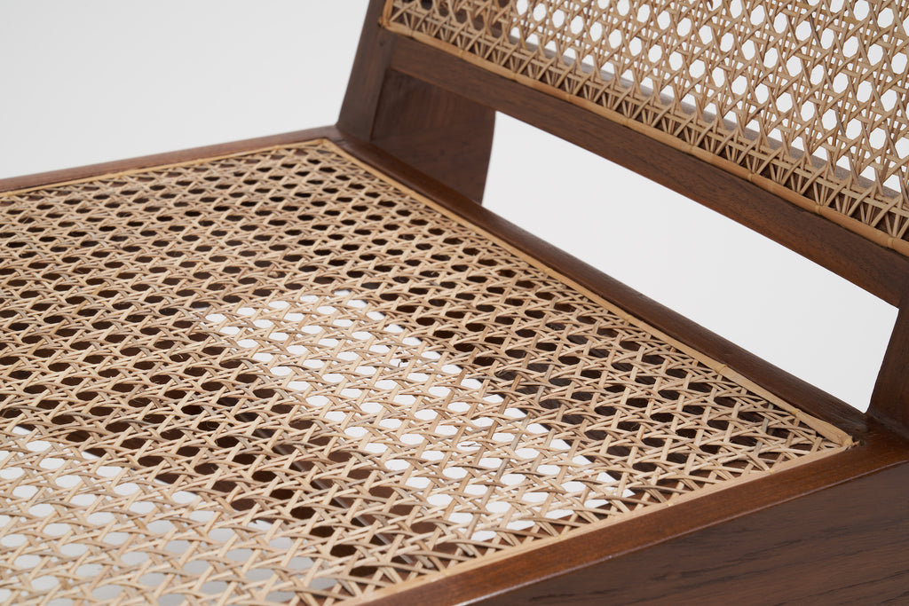 ジャンヌレのアームレスイージーチェア。座面の拡大部分2。