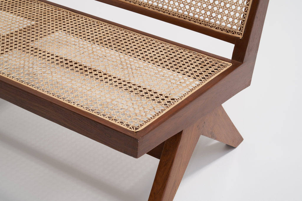 ジャンヌレのケーンベンチシート シート角部分ズーム