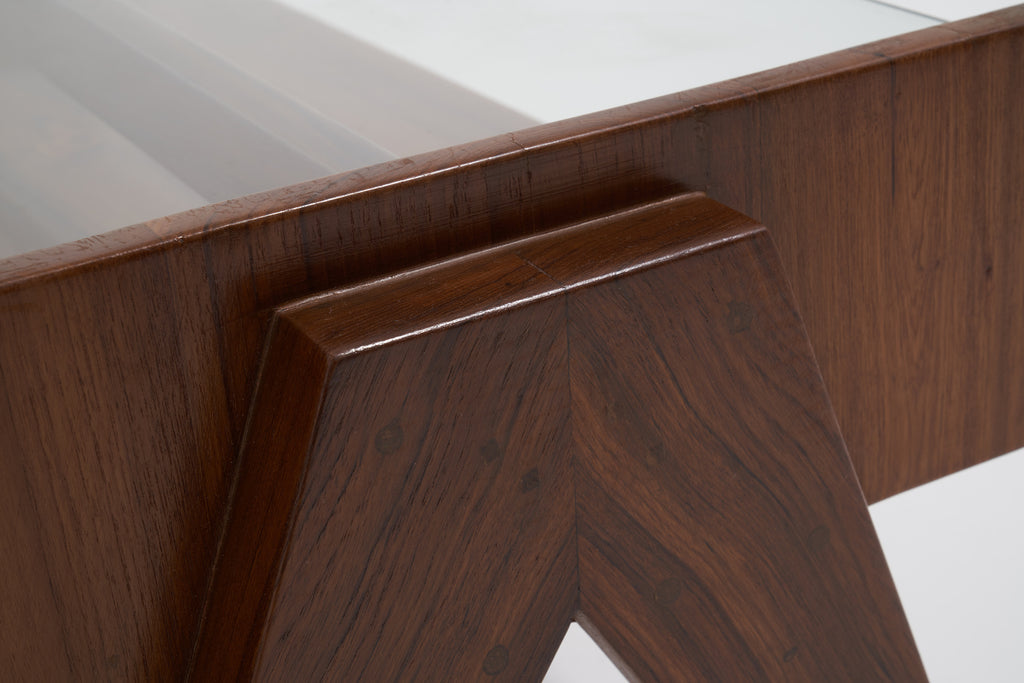 ジャンヌレのコーヒーテーブル レッグトップ部分ズーム