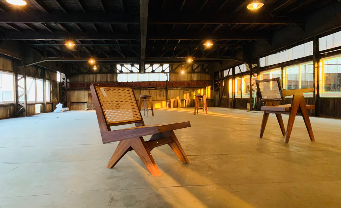 インドのアンティーク家具の魅力って？おすすめ製品も紹介 | Pierre Jeanneret Tokyo