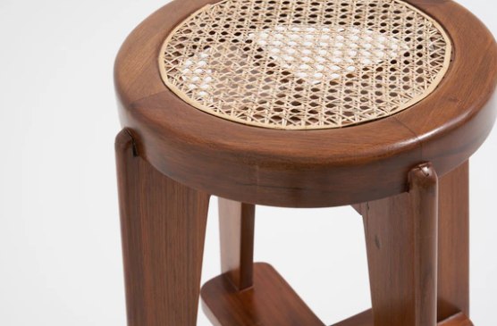 インド家具】ピエール・ジャンヌレのスツール(復刻品)を3つ紹介 インド家具】ピエール・ジャンヌレのスツール(復刻品)を3つ紹介